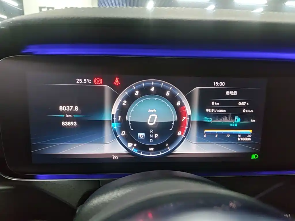 Mercedes-Benz E-Class — миниатюра 12