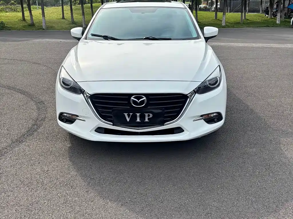 Купить Mazda 3 Axela