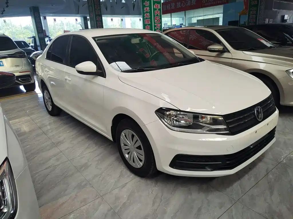 Volkswagen Santana — миниатюра 2