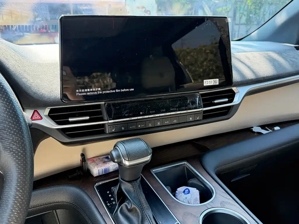 Toyota Granvia — миниатюра 19