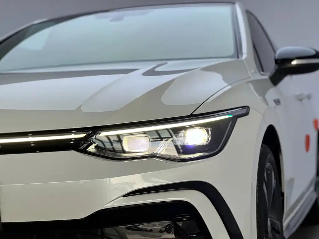 Volkswagen Golf — миниатюра 4