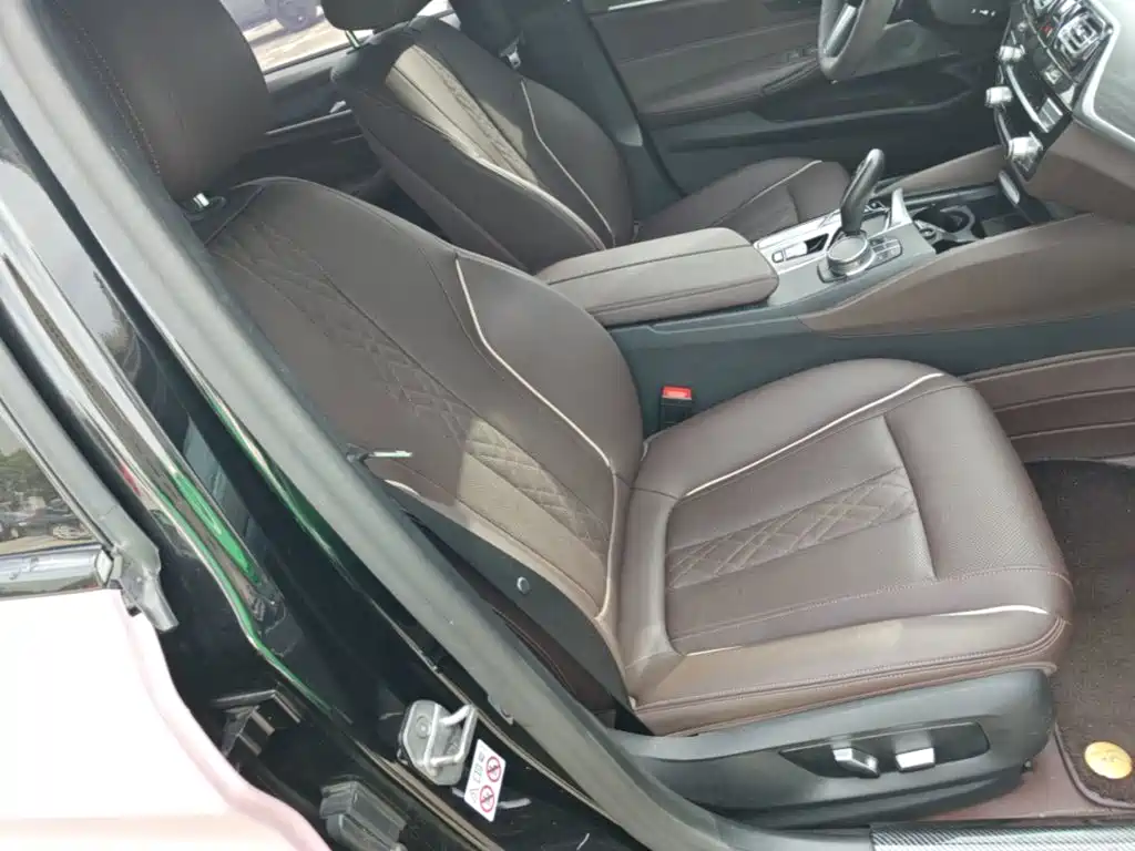 BMW 5 Series — миниатюра 25