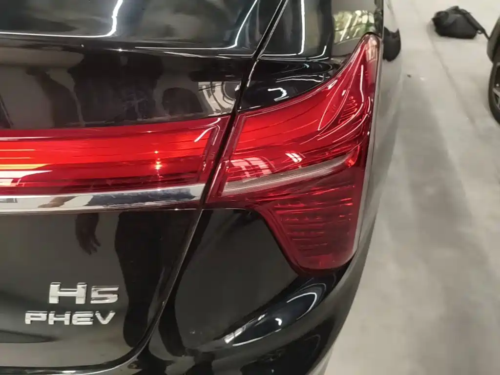 Hongqi Hongqi H5 PHEV — миниатюра 8
