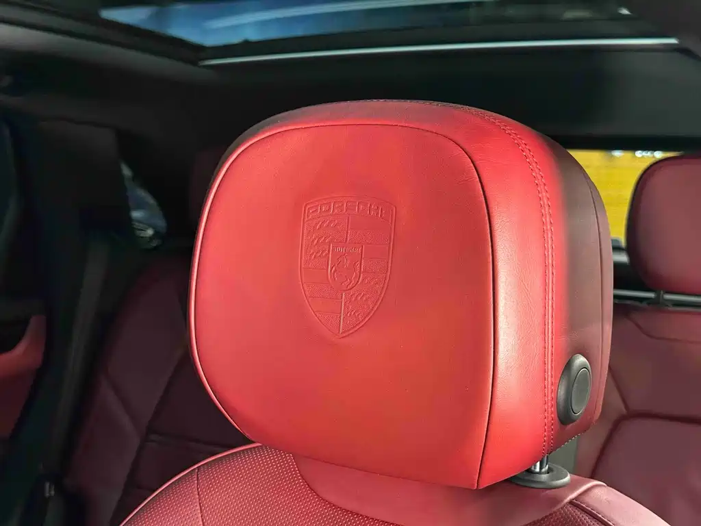 Porsche Cayenne — миниатюра 22