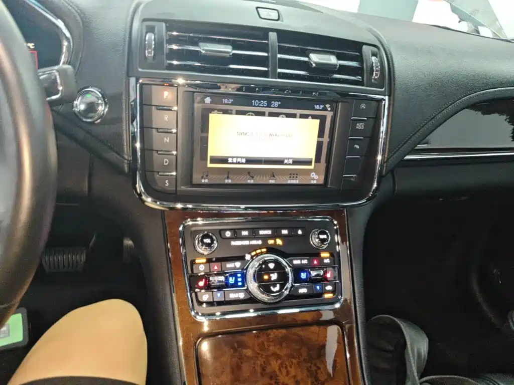 Lincoln Continental — миниатюра 13