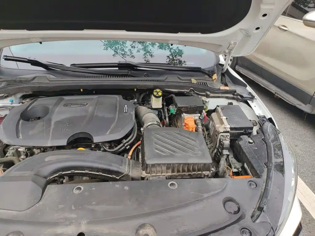 Geely L HiP — миниатюра 20