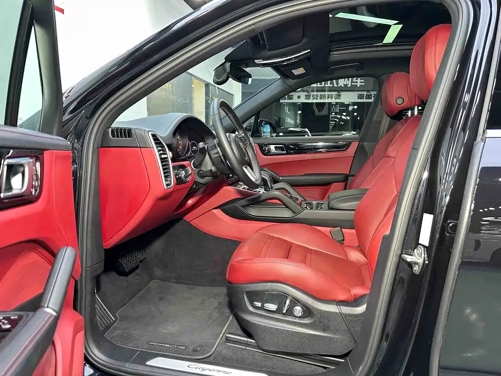 Porsche Cayenne — миниатюра 5