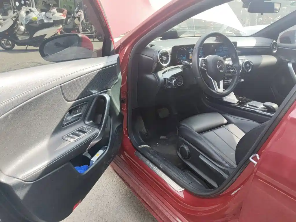 Mercedes-Benz A-Class — миниатюра 17