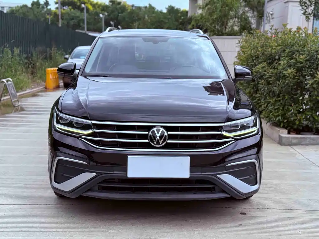 Volkswagen Tiguan L — миниатюра 2