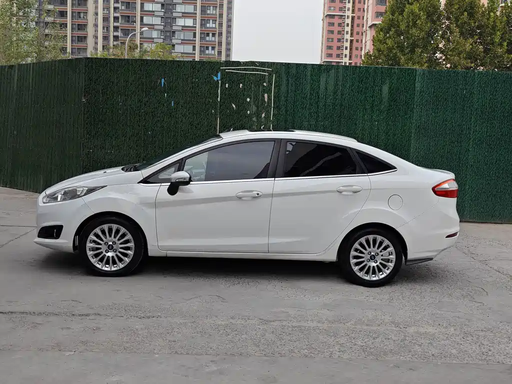 Ford Fiesta — миниатюра 8