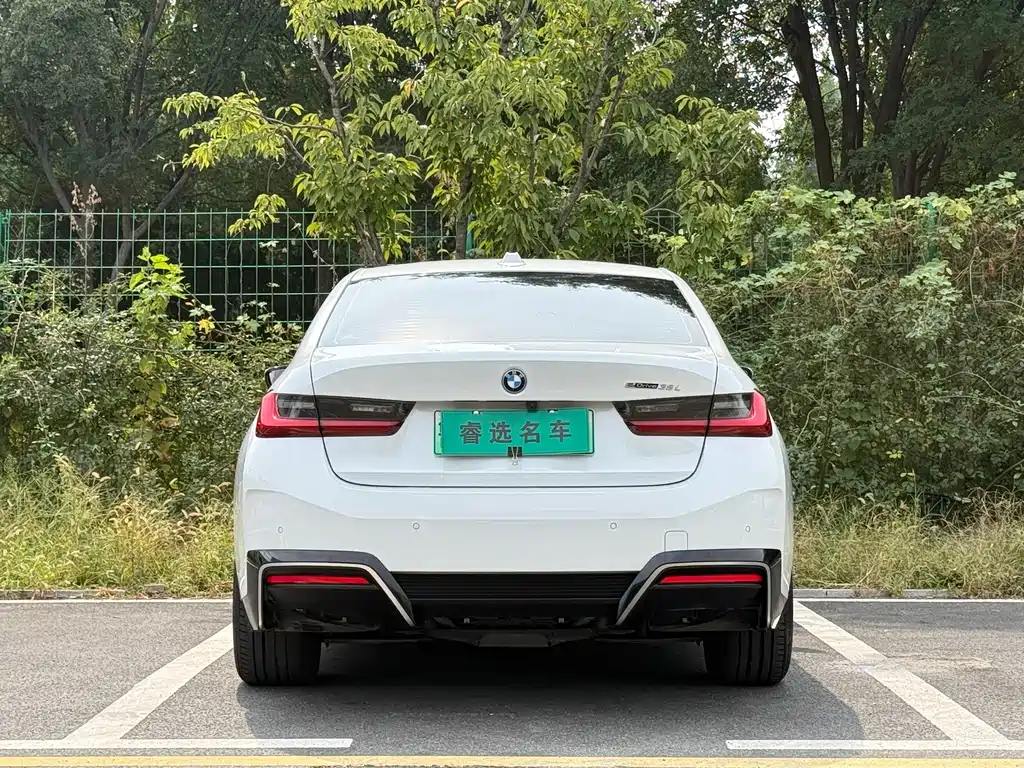 BMW i3 — миниатюра 11