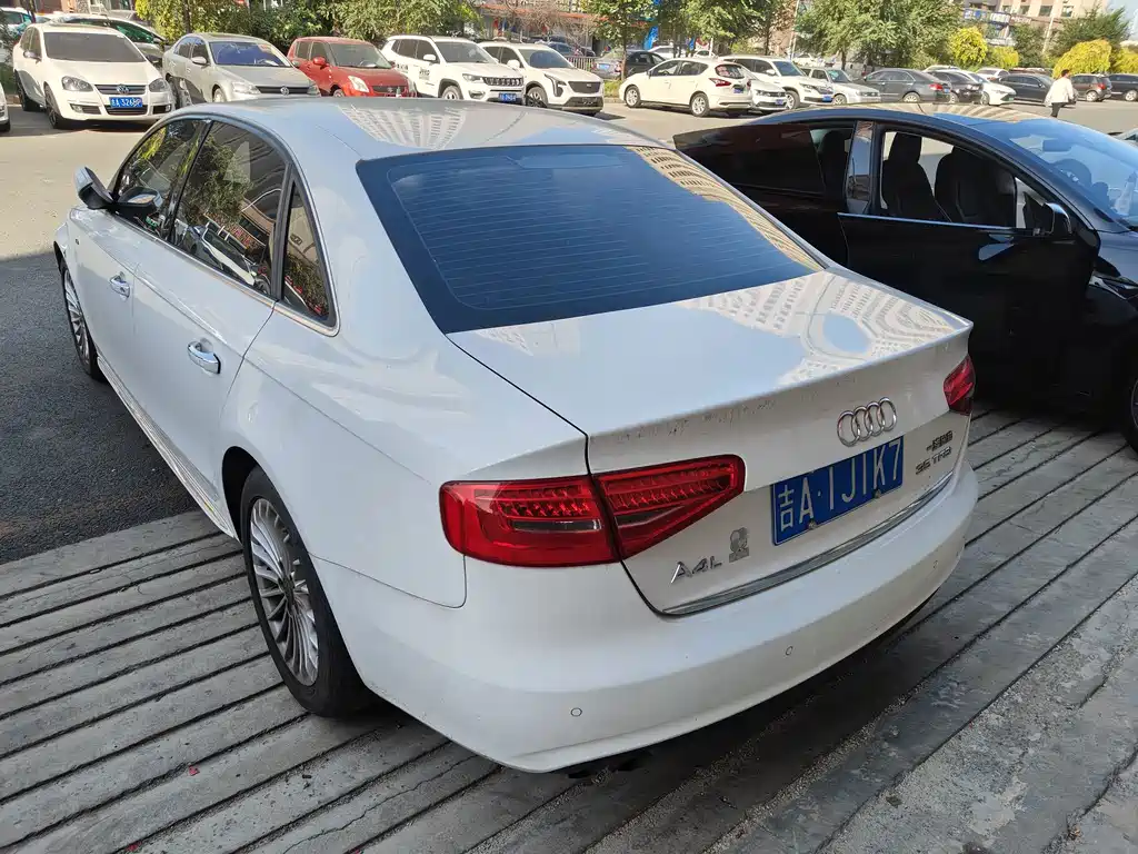 Audi A4L — миниатюра 7