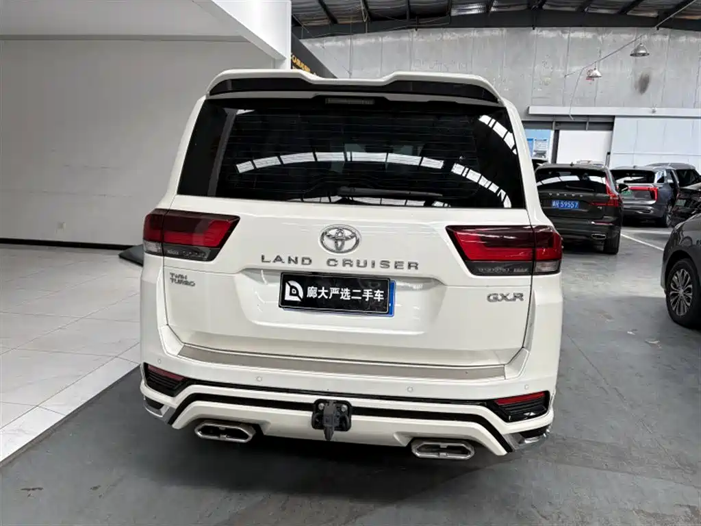 Toyota Land Cruiser — миниатюра 8