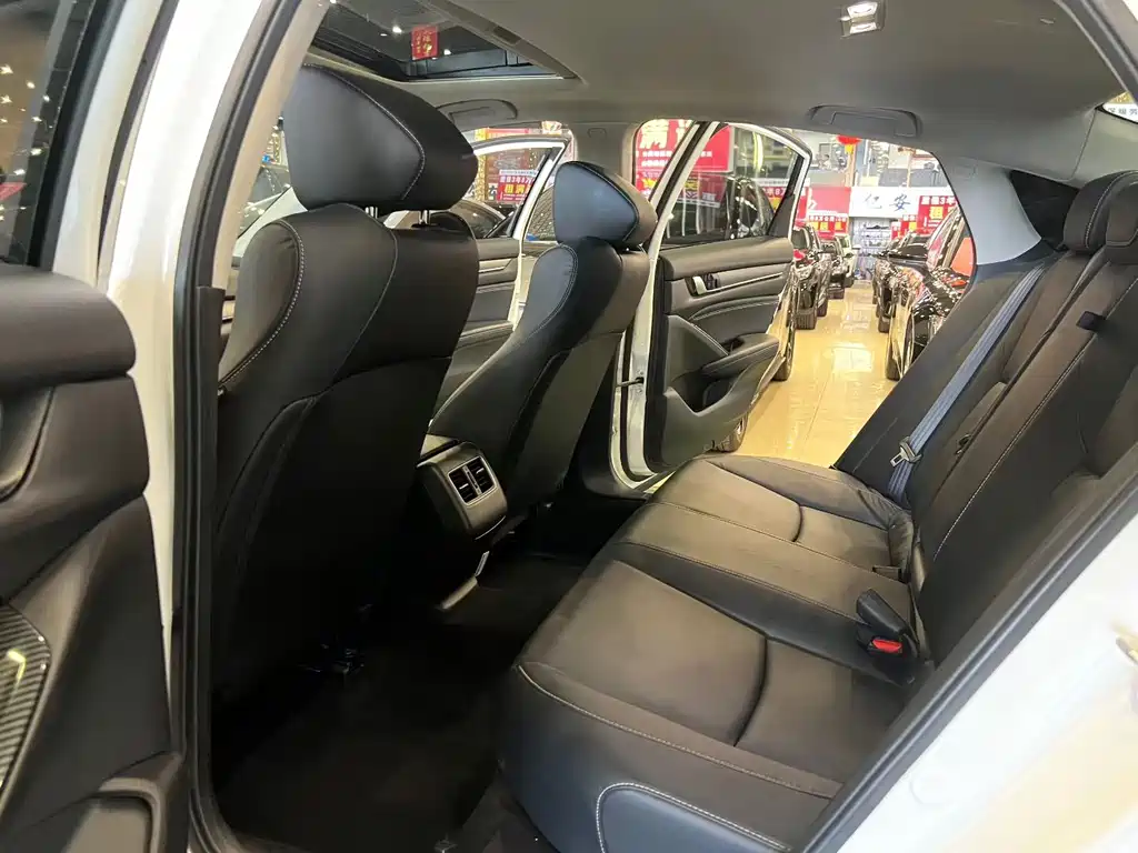 Honda Inspire — миниатюра 6