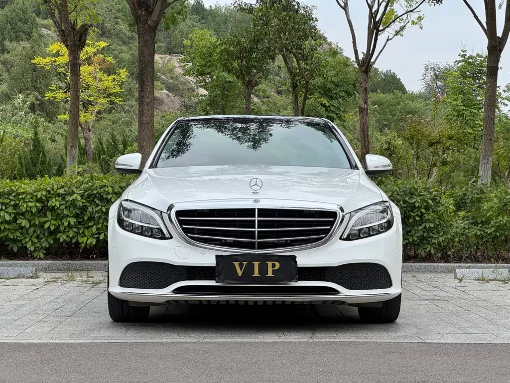 Mercedes-Benz C-Class — миниатюра 2