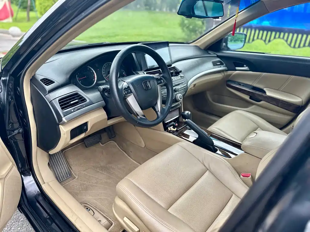 Honda Accord — миниатюра 7