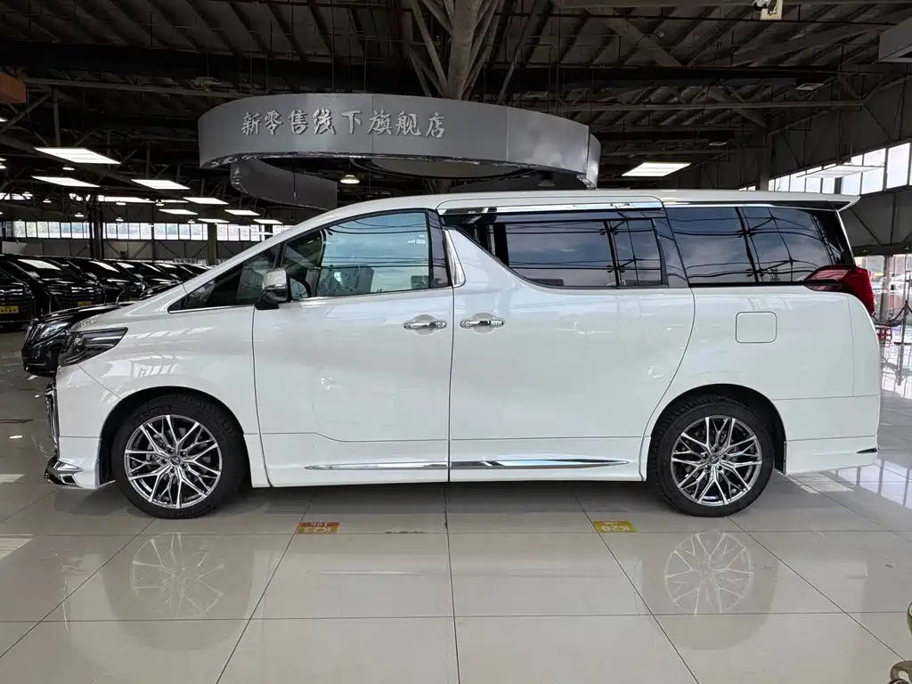 Toyota Alphard Facelift 3.5L Luxury Edition, фото 11