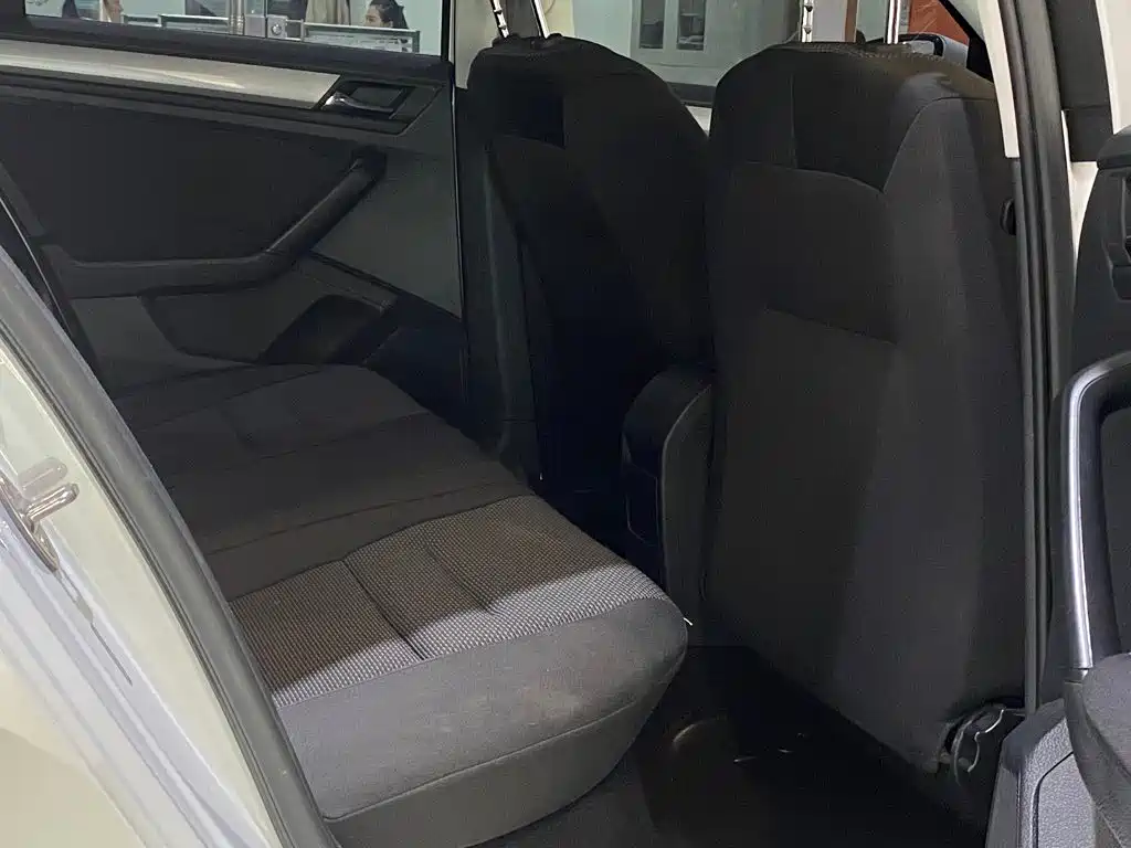 Volkswagen Bora — миниатюра 9