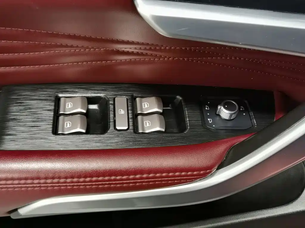 Wey Wey VV7 GT — миниатюра 9