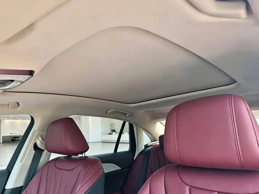 Hongqi Hongqi H5 — миниатюра 12