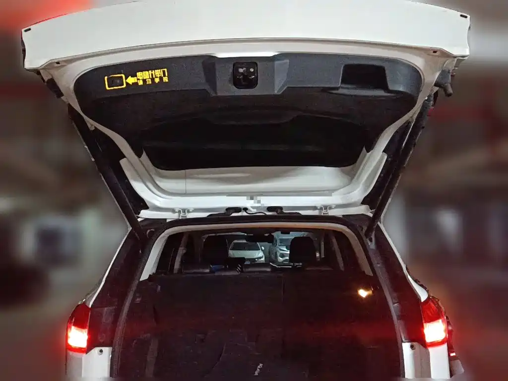 Ford Kuga — миниатюра 15
