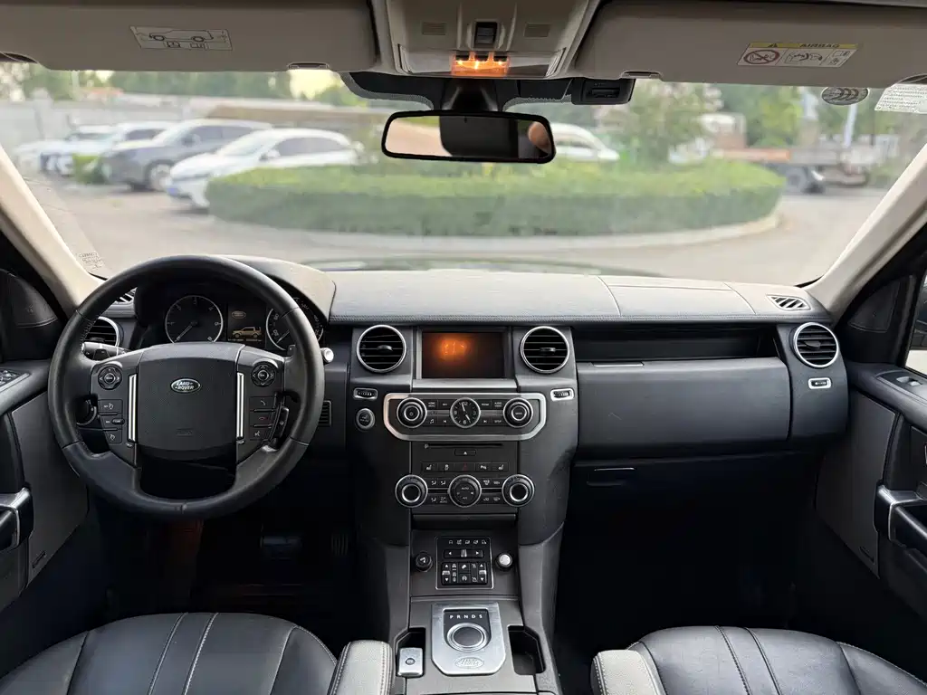 Land Rover Discovery — миниатюра 7