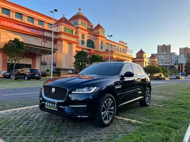 JAGUAR  F PACE 2018