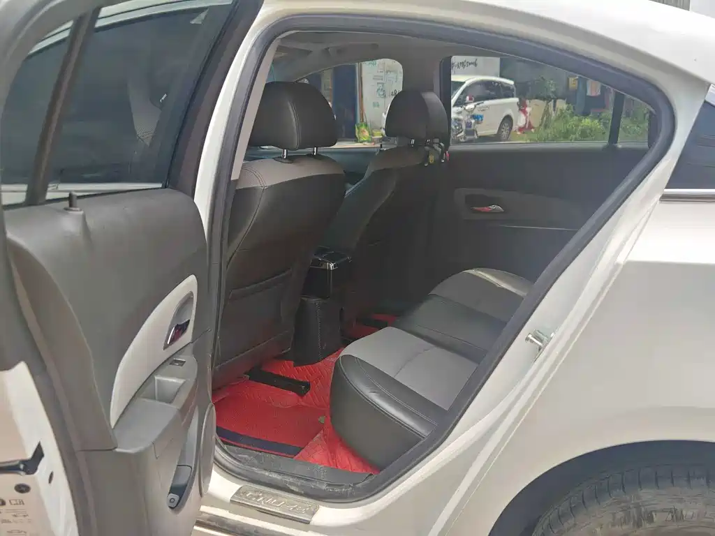 Chevrolet Cruze — миниатюра 6