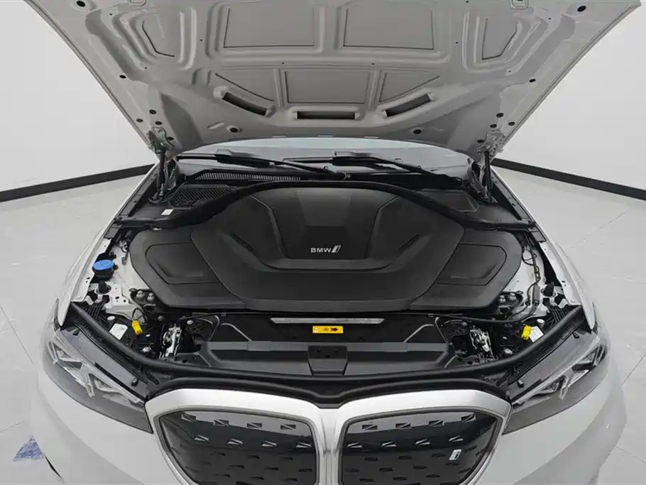 BMW i3 2024 eDrive 35 L