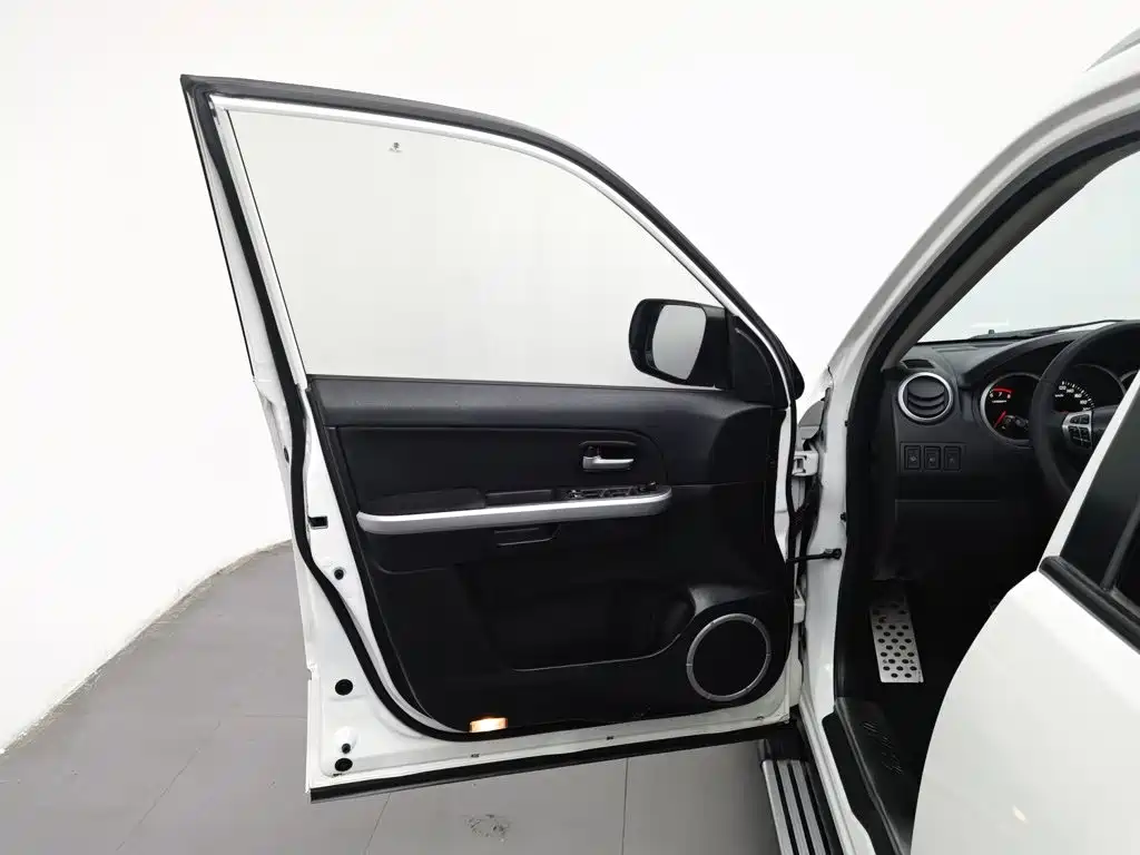 Suzuki Grand Vitara — миниатюра 8