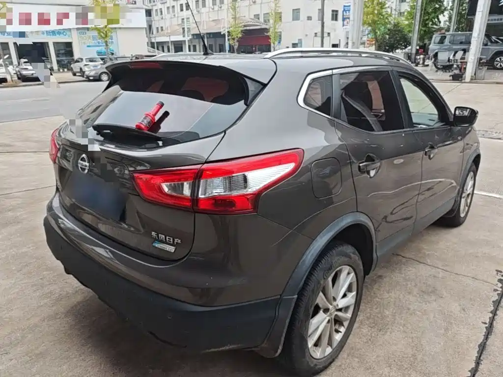 Nissan Qashqai — миниатюра 7