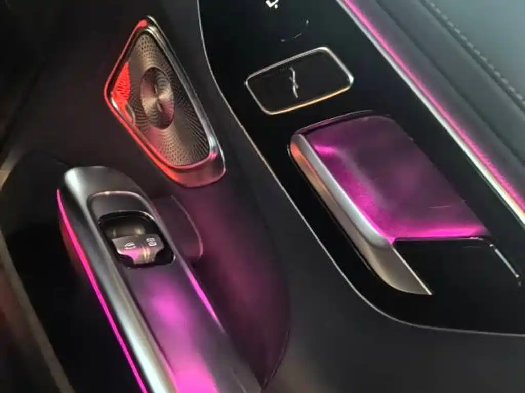 Mercedes-Benz C-Class — миниатюра 4