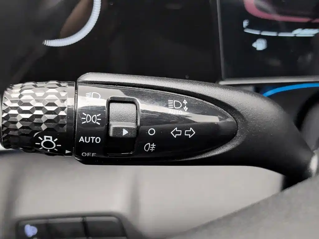 Hyundai Elantra — миниатюра 21