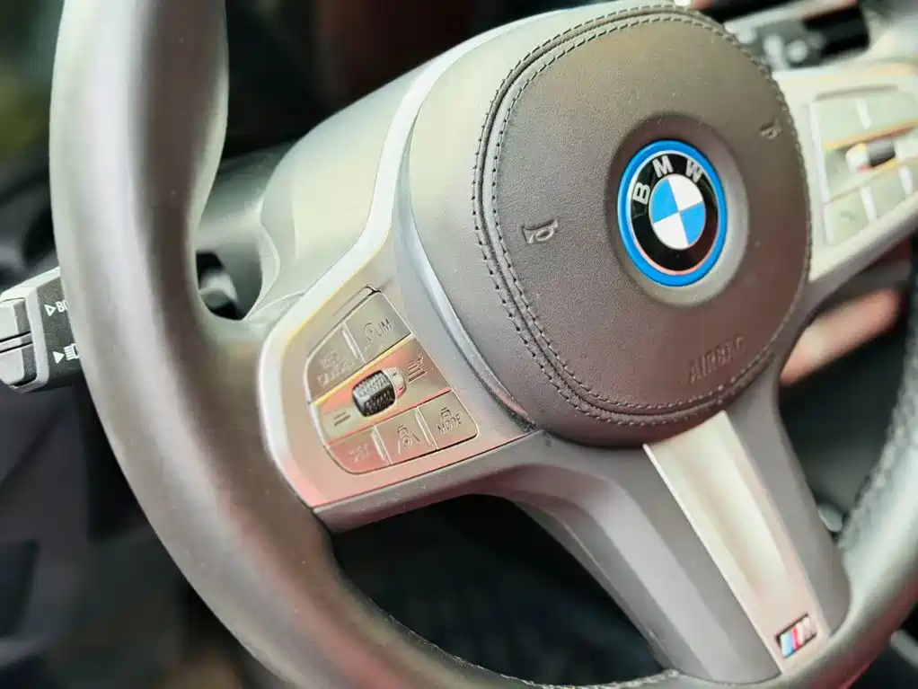 BMW iX3 — миниатюра 9