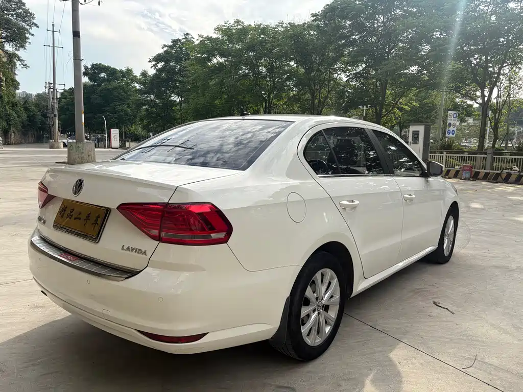 Volkswagen Lavida — миниатюра 8