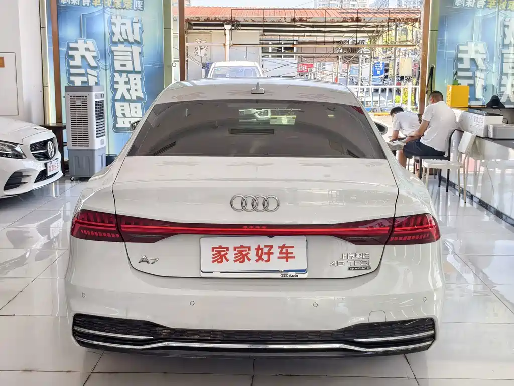 Audi A7L — миниатюра 10