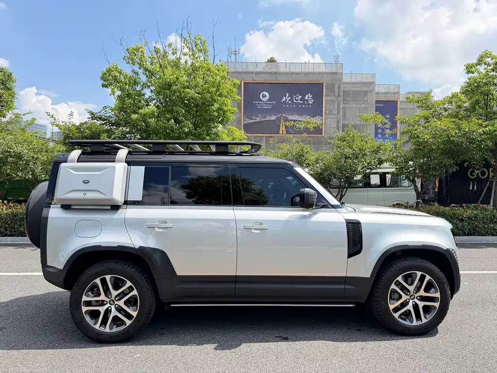 Land Rover Defender — миниатюра 7