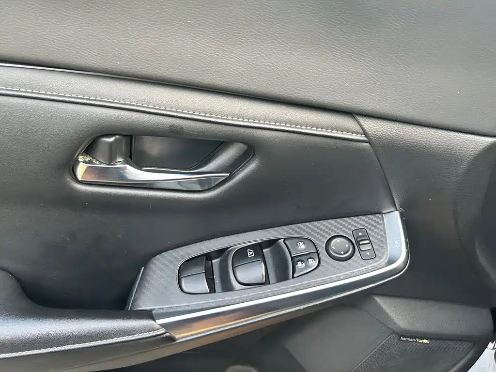 Nissan Sylphy — миниатюра 10