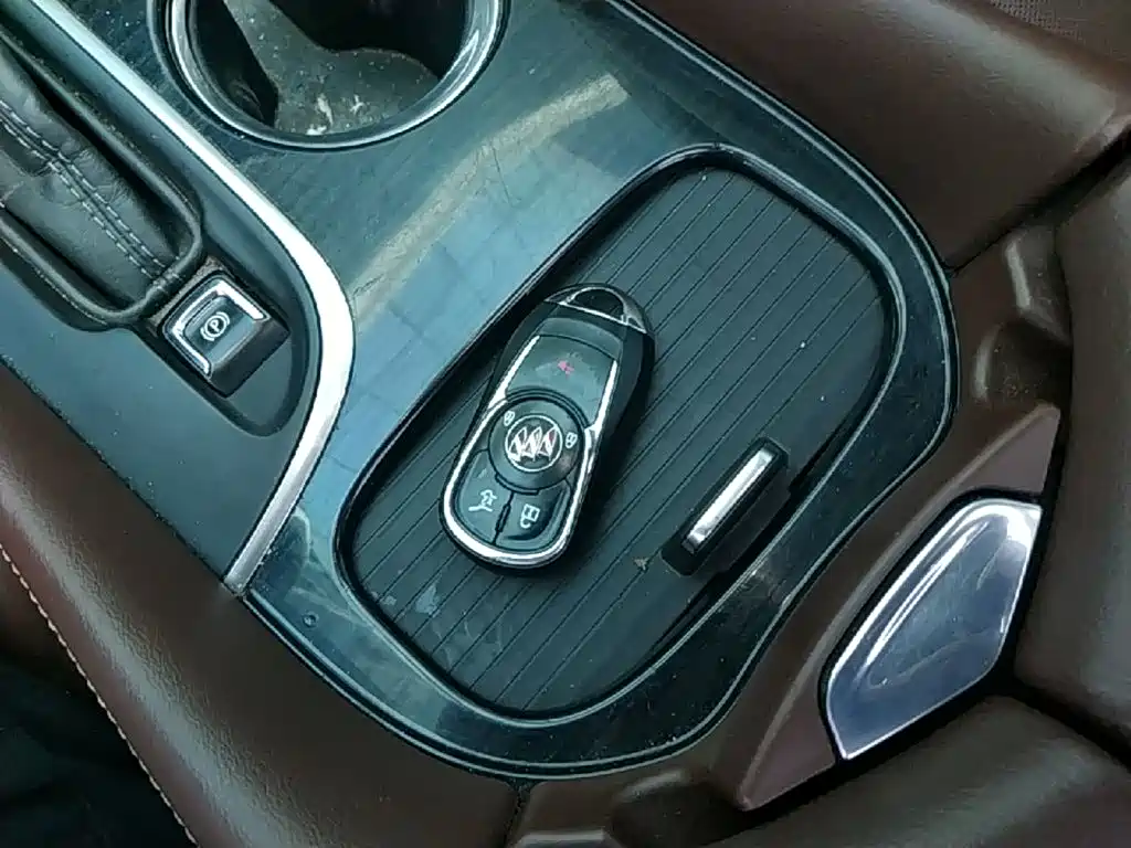 Buick Envision Plus — миниатюра 17