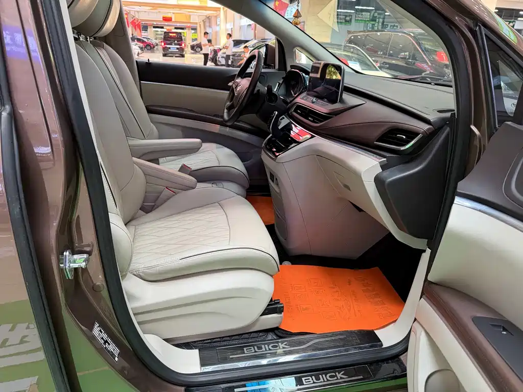 Buick GL8 — миниатюра 15