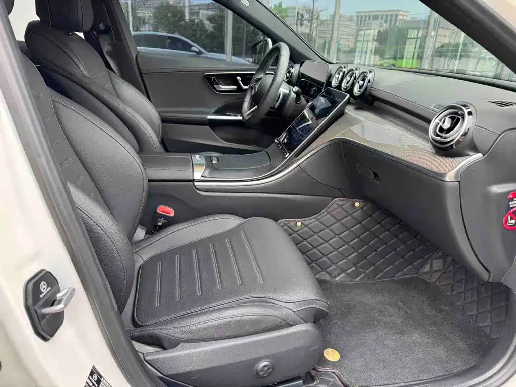Mercedes-Benz C-Class — миниатюра 9