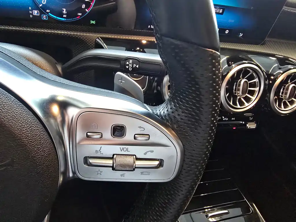 Mercedes-Benz A-Class — миниатюра 5