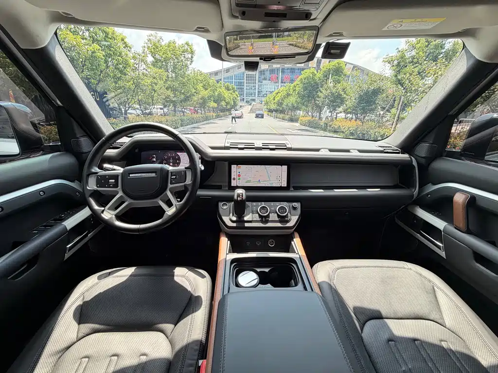 Land Rover Defender — миниатюра 11