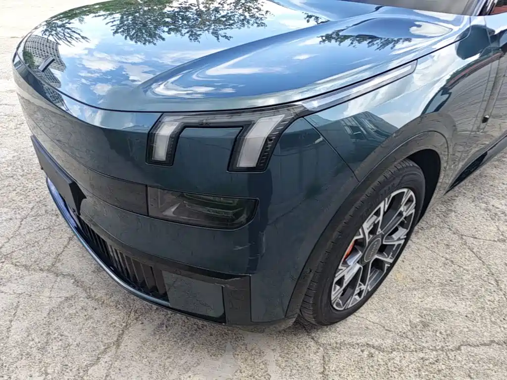 Lynk & Co Рука 900. — миниатюра 24