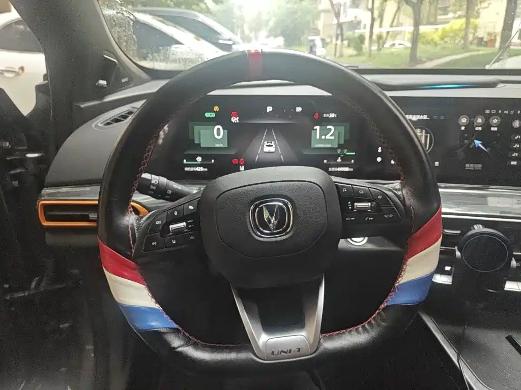 Changan UNI-T — миниатюра 6