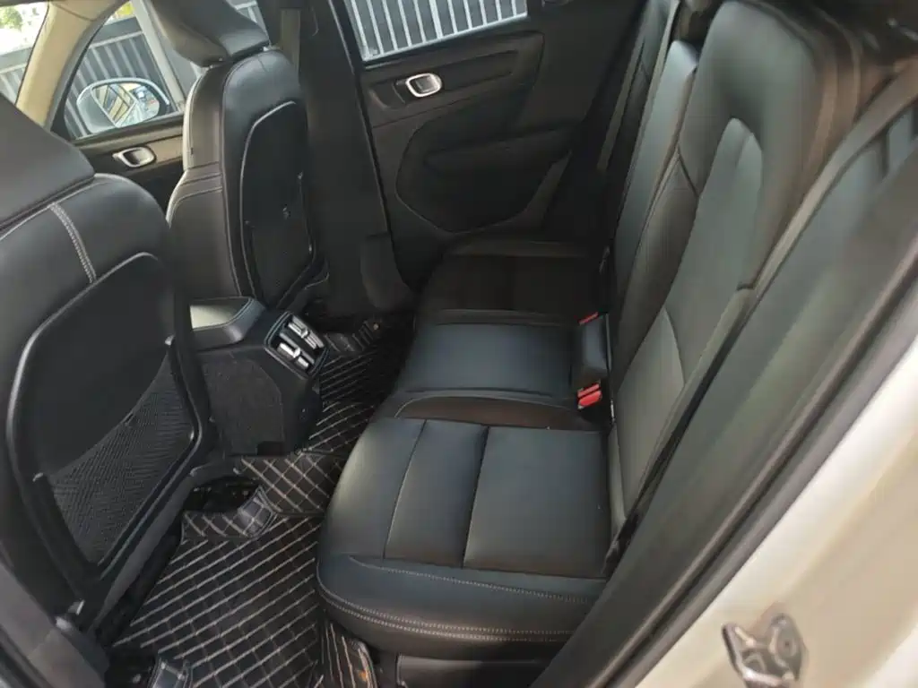 Volvo XC40 — миниатюра 17