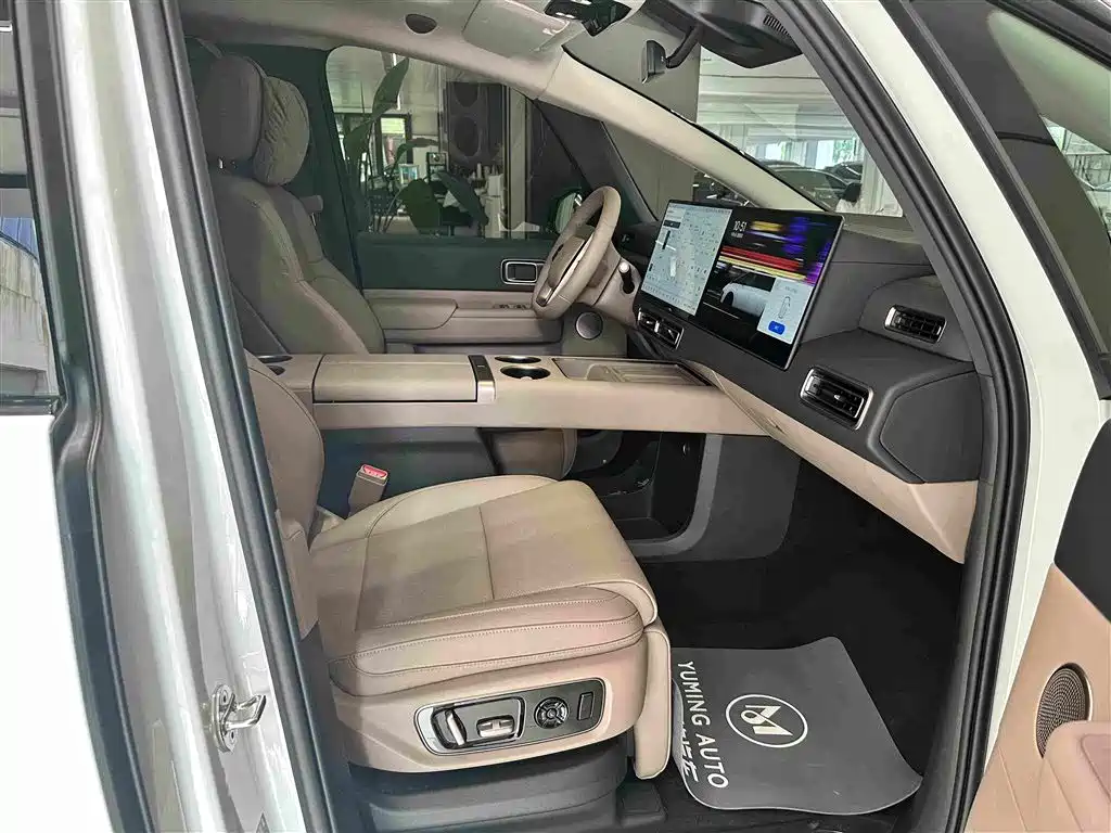 Li Auto Li MEGA — миниатюра 16