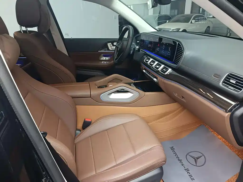 Mercedes-Benz GLE (Import) — миниатюра 14