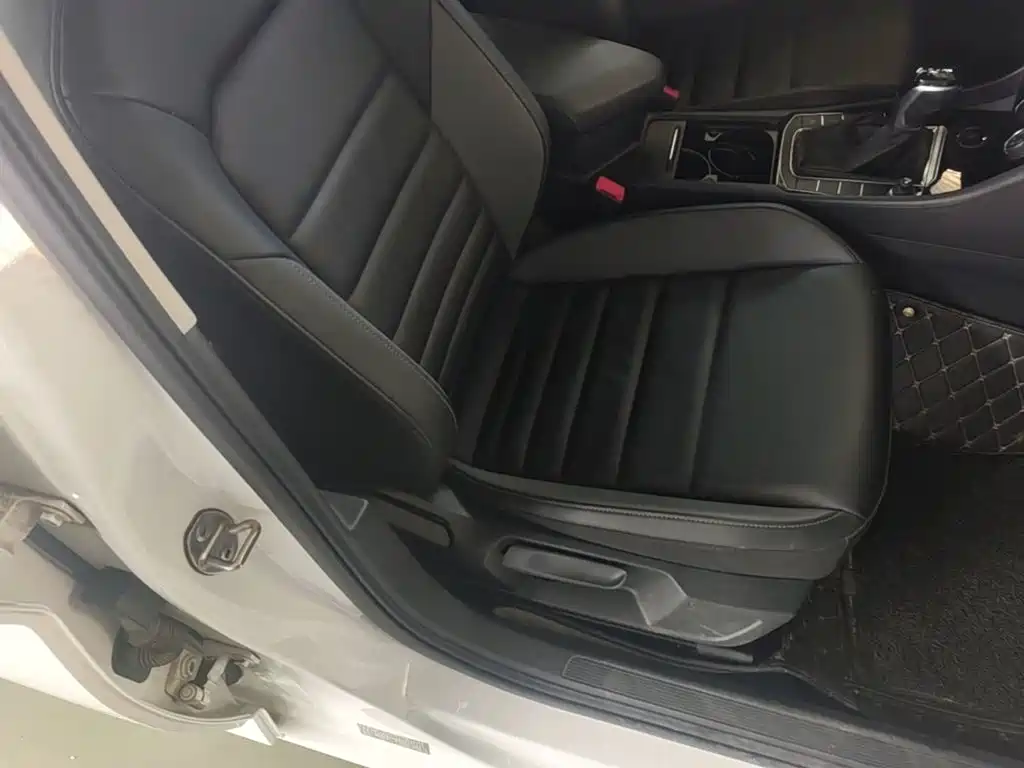 Volkswagen Sagitar — миниатюра 25