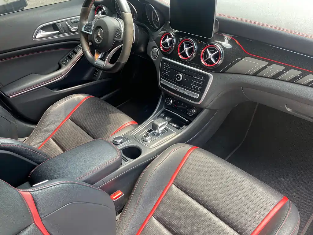 Mercedes-Benz GLA AMG Facelift AMG GLA 45 4MATIC, фото 14